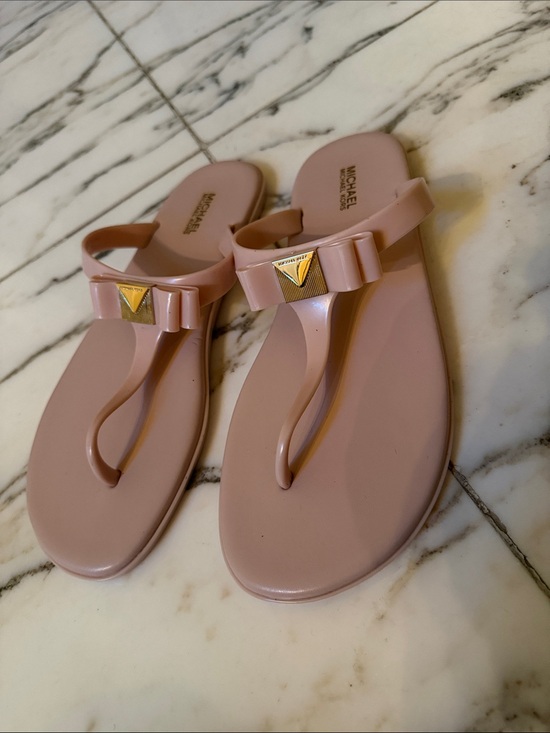 MICHAEL Michael Kors Shoes - MICHAEL Michael Kors sz 9 M Caroline Jelly Thong -- Soft Pink - Gold hardware